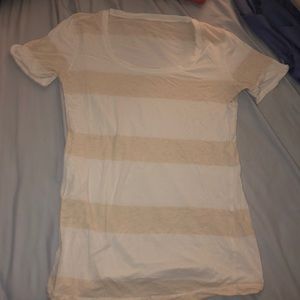 Lululemon tshirt